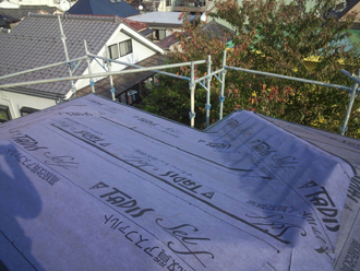 東京都北区　屋根カバー工法　防水紙