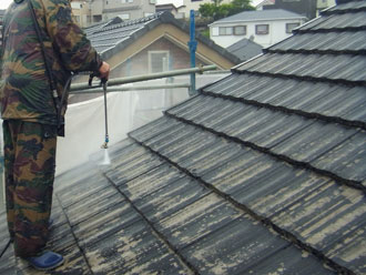 横浜市南区　屋根高圧洗浄