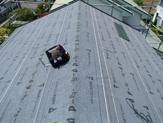 神奈川県横浜市戸塚区　屋根葺き替え　防水紙設置