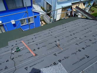 神奈川県横浜市戸塚区　屋根葺き替え　新規屋根材葺き　エコグラーニ　ガルバリウム鋼板
