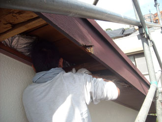 横浜市南区　屋根点検　屋根材劣化　塗料剥がれ