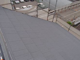 横浜市緑区　屋根カバー工法　屋根材設置完了