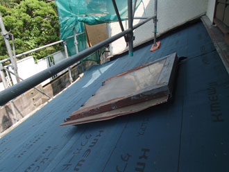 神奈川県横浜市青葉区　屋根部分葺き替え　新規防水紙設置